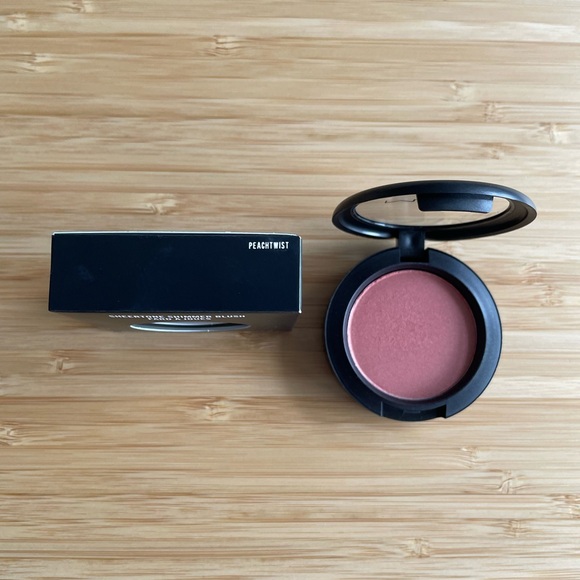 MAC Sheertone Shimmer Blush in Peachtwist - Picture 2 of 2